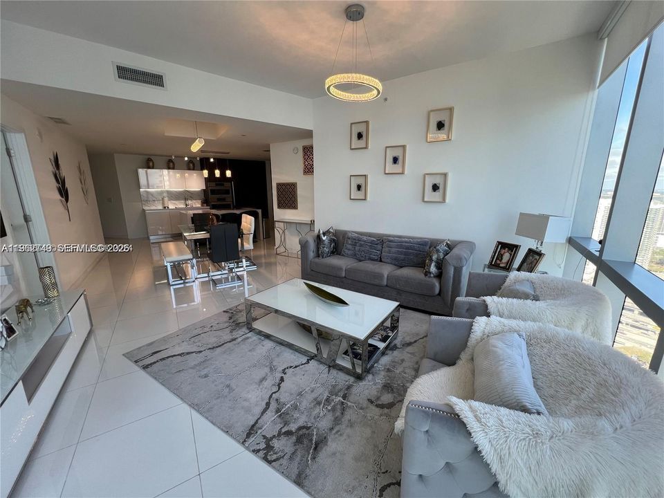 En Venta: $1,250,000 (2 camas, 3 baños, 1560 Pies cuadrados)