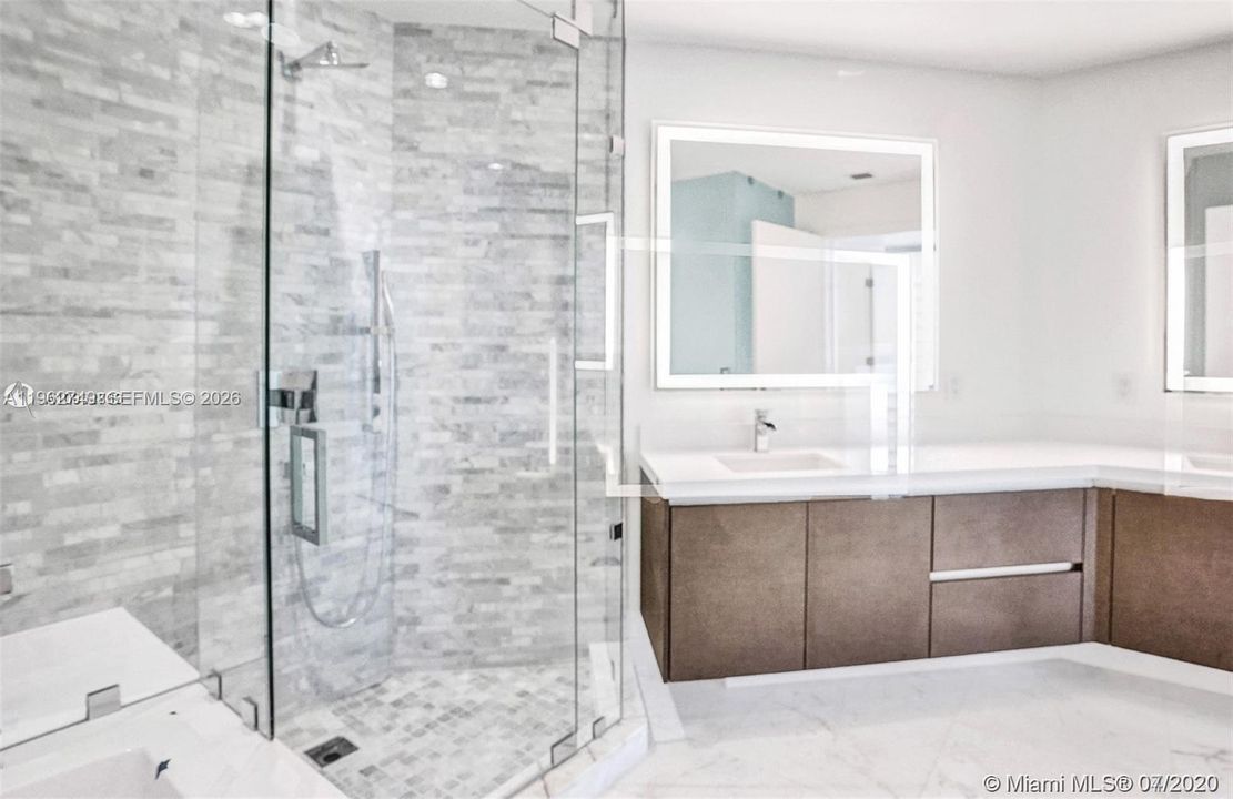 En Venta: $1,250,000 (2 camas, 3 baños, 1560 Pies cuadrados)