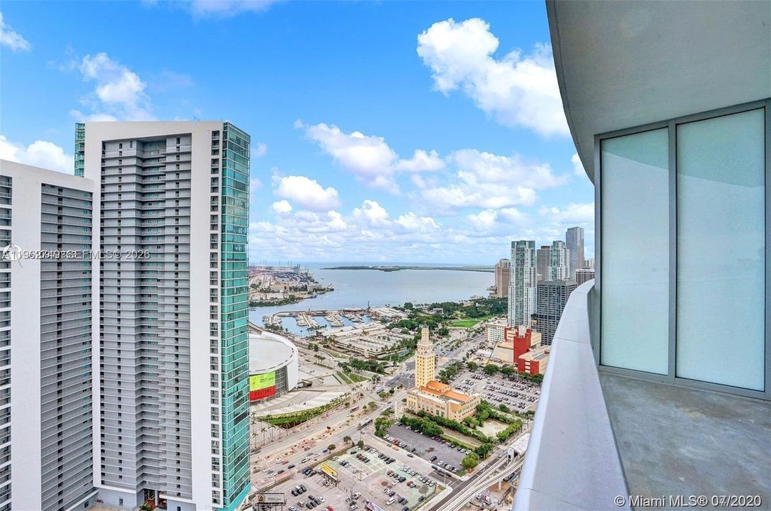 En Venta: $1,250,000 (2 camas, 3 baños, 1560 Pies cuadrados)