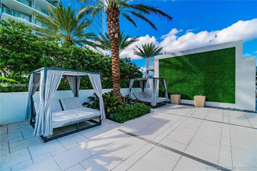 En Venta: $1,250,000 (2 camas, 3 baños, 1560 Pies cuadrados)