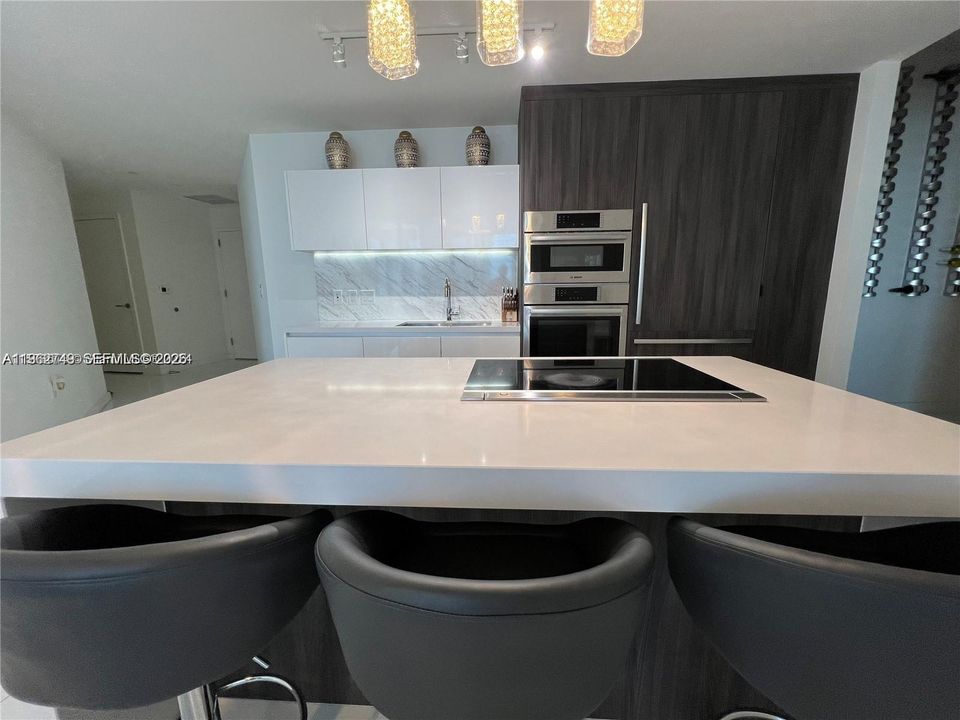 En Venta: $1,250,000 (2 camas, 3 baños, 1560 Pies cuadrados)