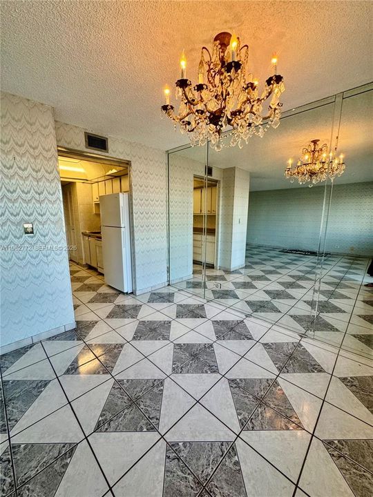 En Venta: $289,000 (1 camas, 1 baños, 943 Pies cuadrados)