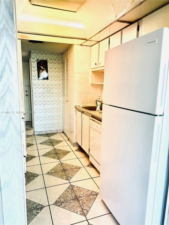 En Venta: $289,000 (1 camas, 1 baños, 943 Pies cuadrados)
