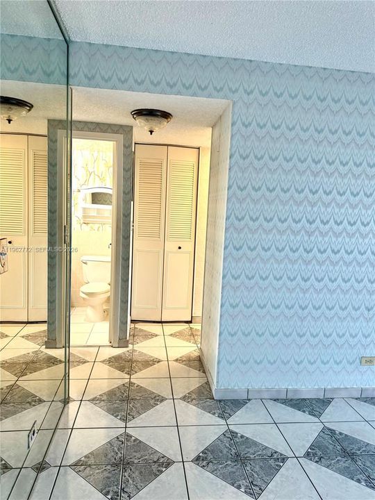 En Venta: $289,000 (1 camas, 1 baños, 943 Pies cuadrados)