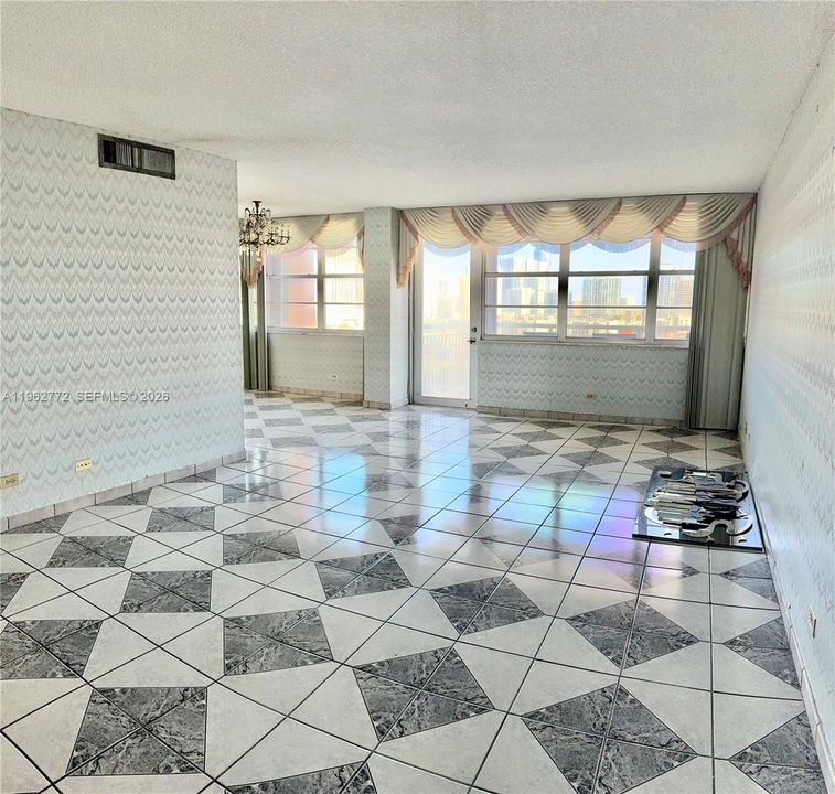 En Venta: $289,000 (1 camas, 1 baños, 943 Pies cuadrados)
