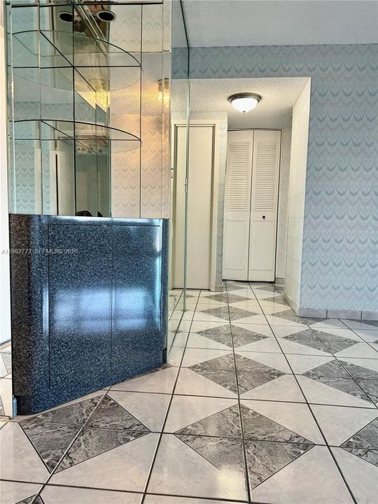 En Venta: $289,000 (1 camas, 1 baños, 943 Pies cuadrados)