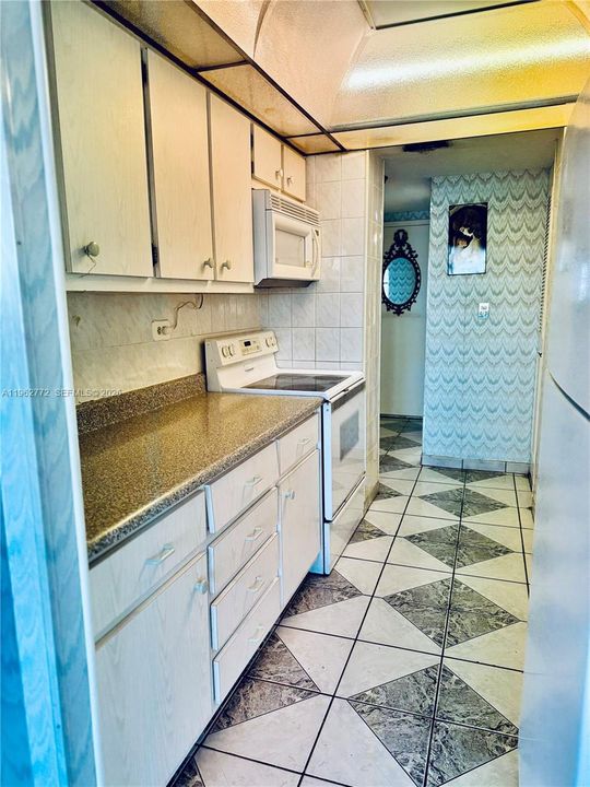 En Venta: $289,000 (1 camas, 1 baños, 943 Pies cuadrados)