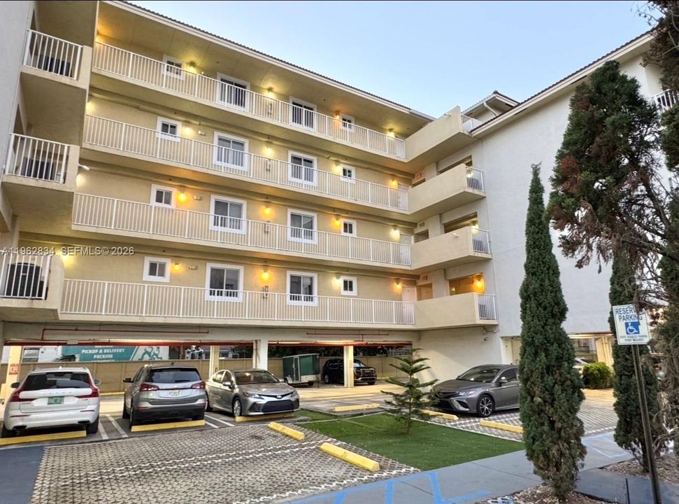 En Venta: $272,000 (2 camas, 1 baños, 700 Pies cuadrados)