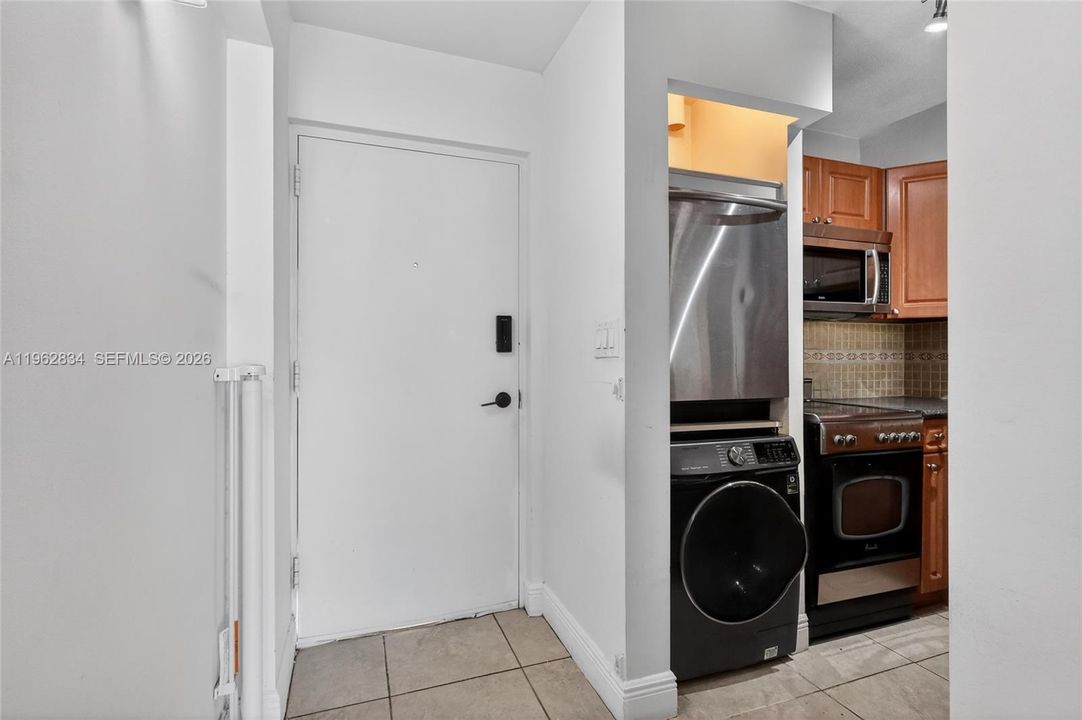 En Venta: $272,000 (2 camas, 1 baños, 700 Pies cuadrados)