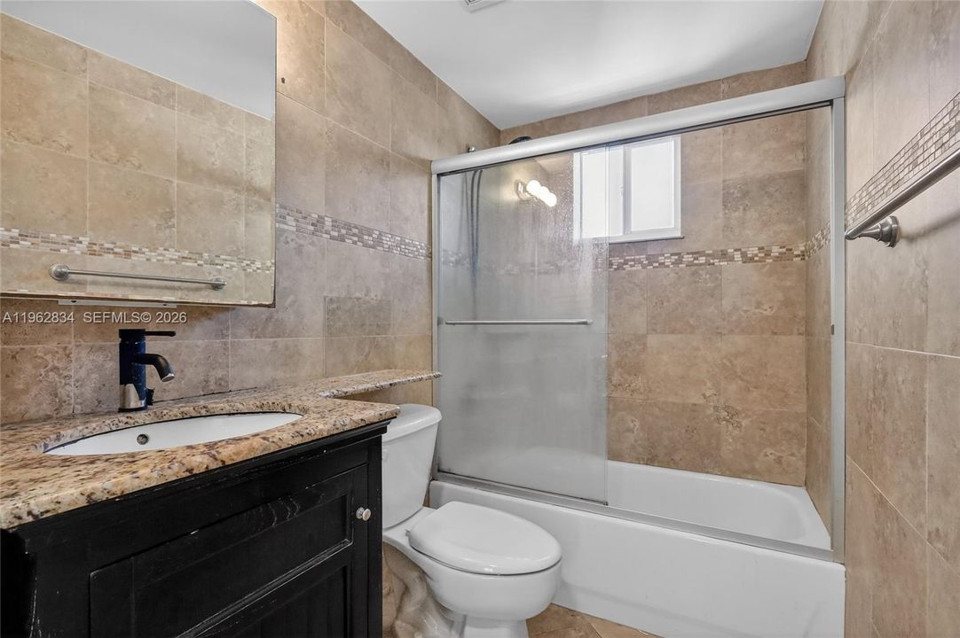En Venta: $272,000 (2 camas, 1 baños, 700 Pies cuadrados)