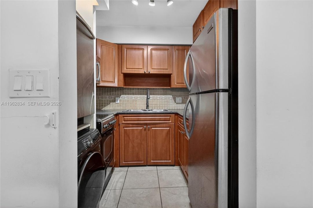 En Venta: $272,000 (2 camas, 1 baños, 700 Pies cuadrados)