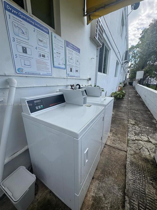 Activo con contrato: $230,000 (2 camas, 1 baños, 700 Pies cuadrados)