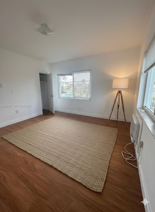 Activo con contrato: $230,000 (2 camas, 1 baños, 700 Pies cuadrados)