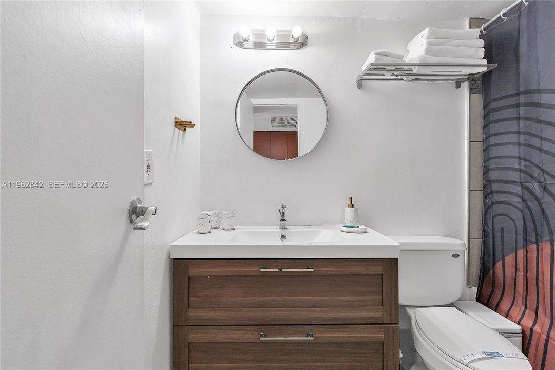 En Venta: $130,000 (0 camas, 1 baños, 360 Pies cuadrados)