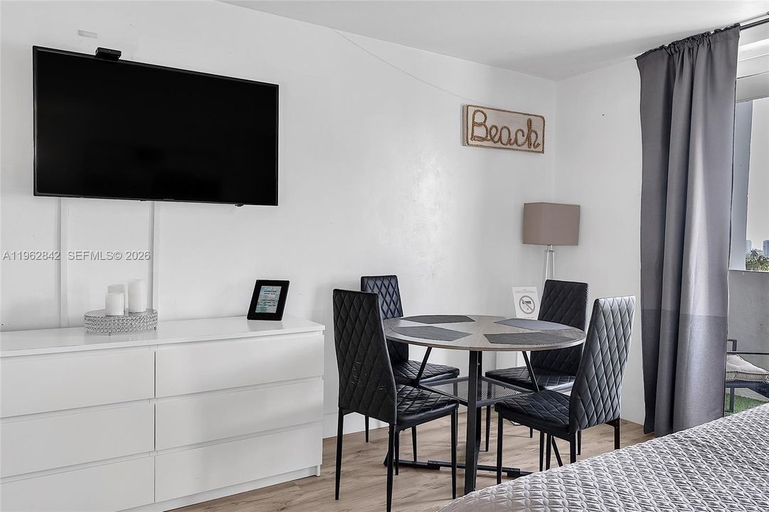 En Venta: $130,000 (0 camas, 1 baños, 360 Pies cuadrados)