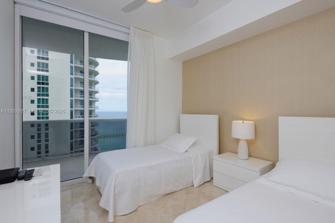 Active With Contract: $1,775,000 (3 beds, 3 baths, 1979 Square Feet)