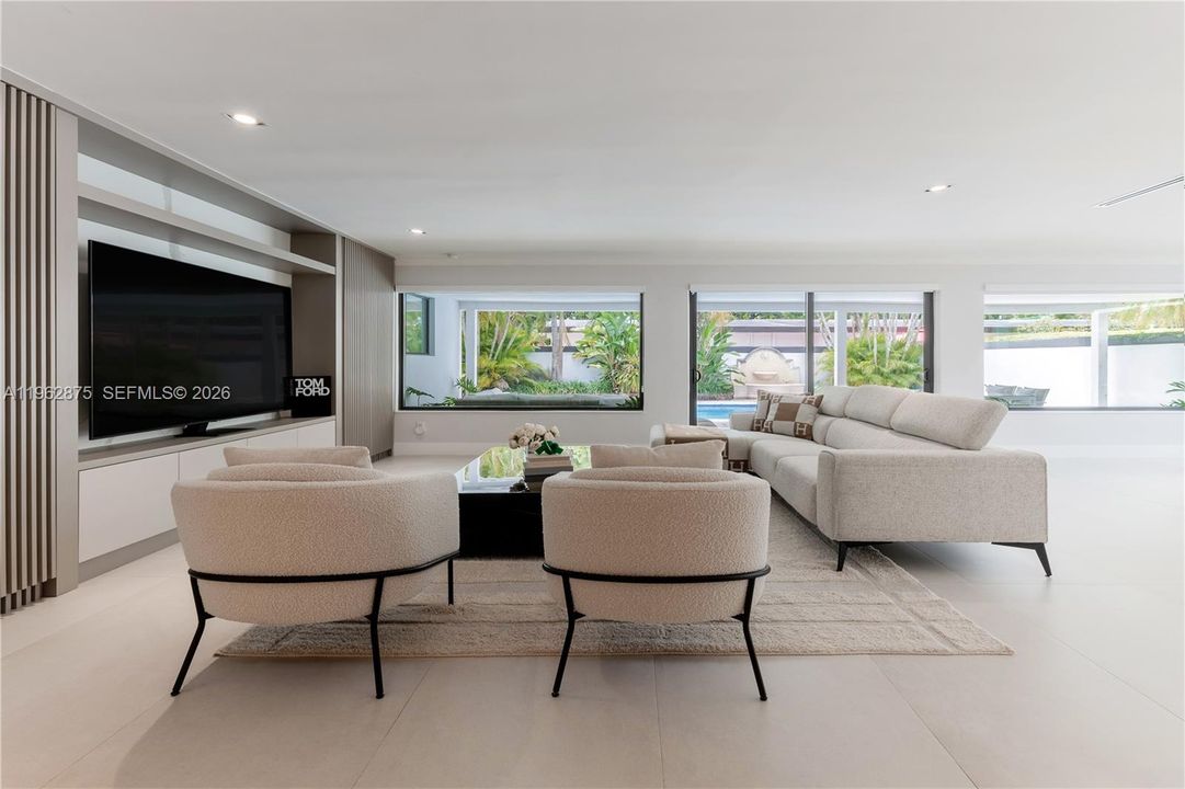 En Renta: $15,900 (5 camas, 4 baños, 3518 Pies cuadrados)