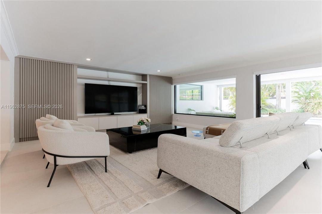 En Renta: $15,900 (5 camas, 4 baños, 3518 Pies cuadrados)