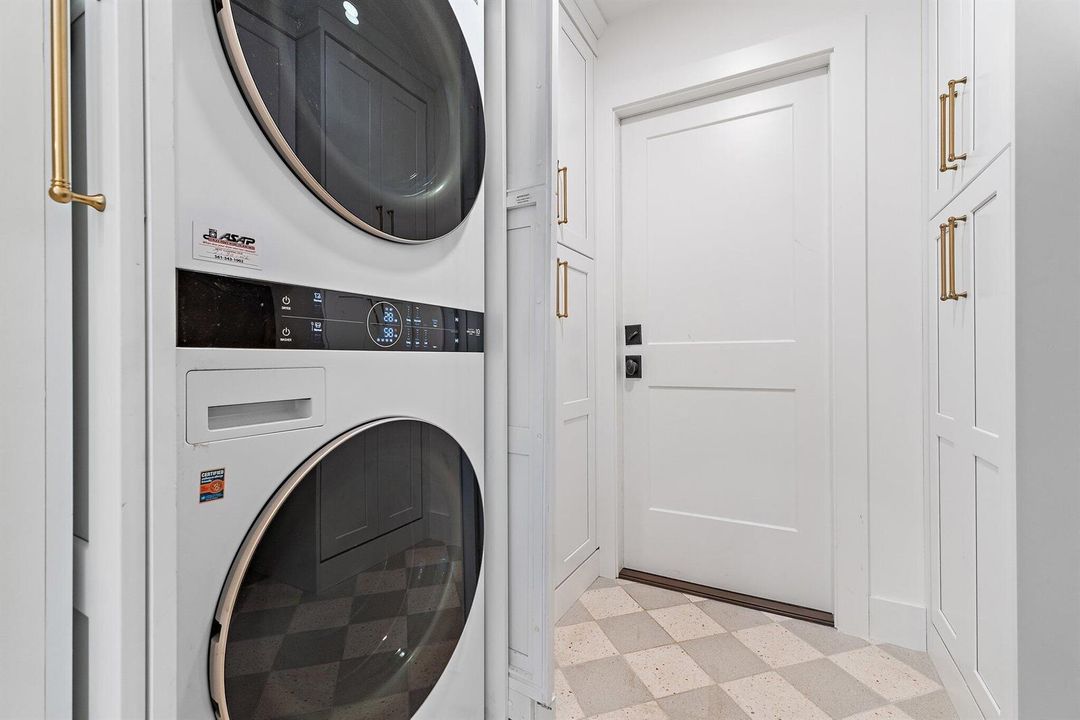 054-1643475thWayN-PalmBeachGardens-SMALL
