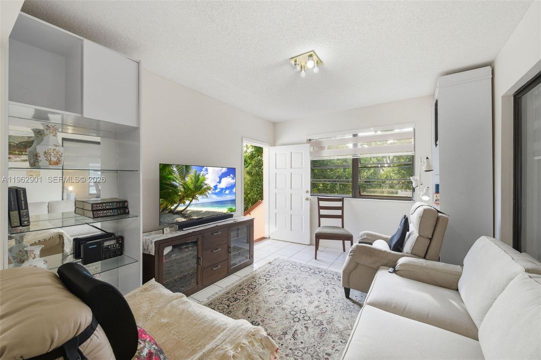 Active With Contract: $1,650,000 (3 beds, 2 baths, 1737 Square Feet)
