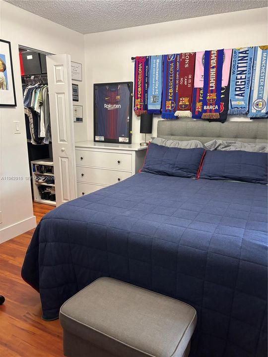 En Venta: $698,000 (3 camas, 3 baños, 1617 Pies cuadrados)