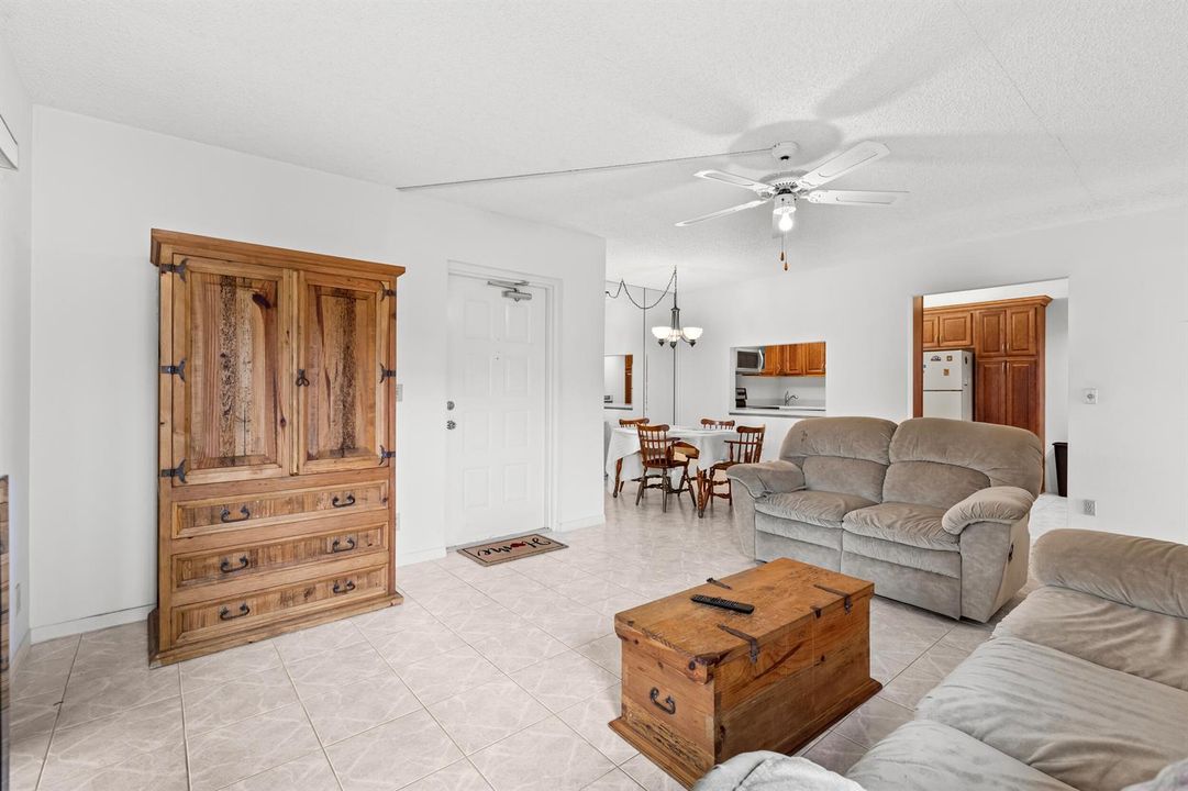 5_ 3664 alder dr