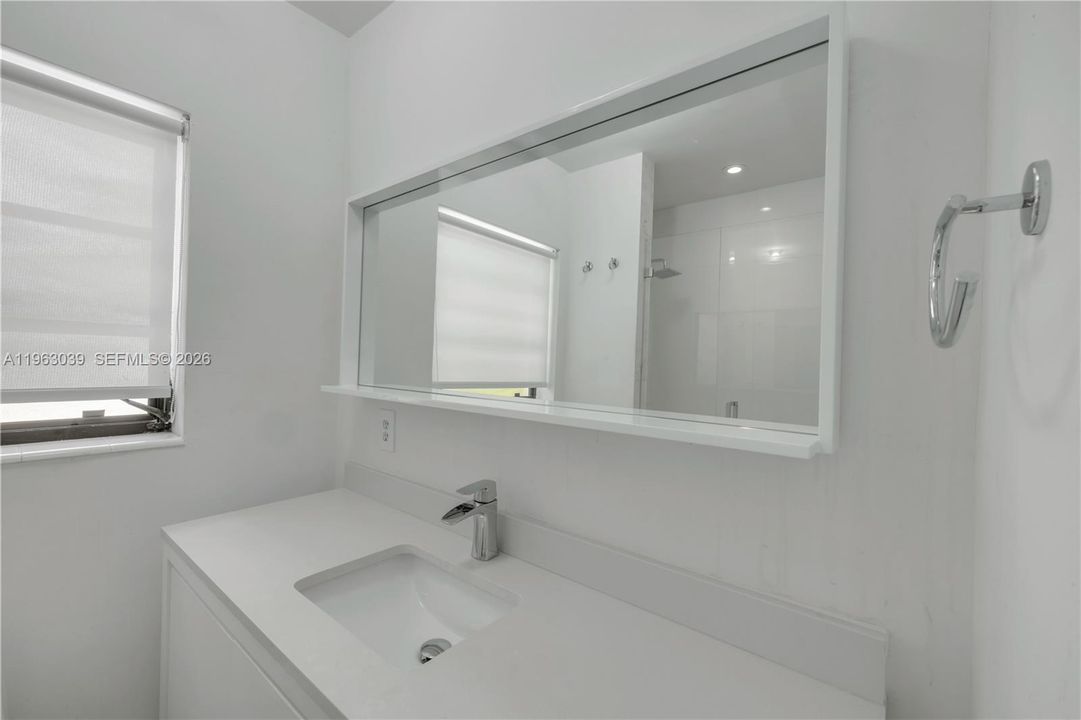 en-suite to guest 3