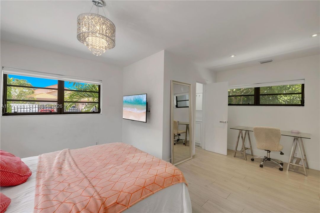 Active With Contract: $4,790,000 (4 beds, 3 baths, 3019 Square Feet)