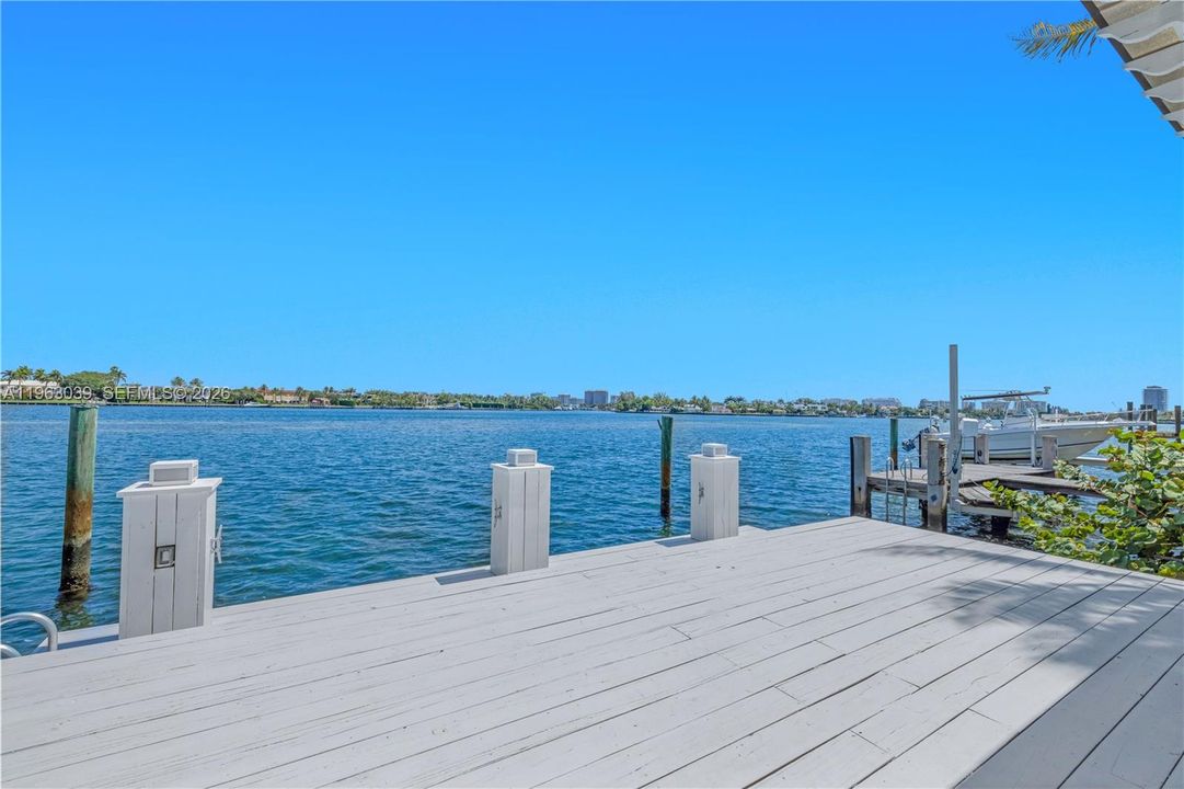 Active With Contract: $4,790,000 (4 beds, 3 baths, 3019 Square Feet)