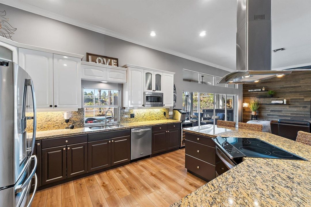 048-8888SWFishermansWharfDr-Stuart-SMALL