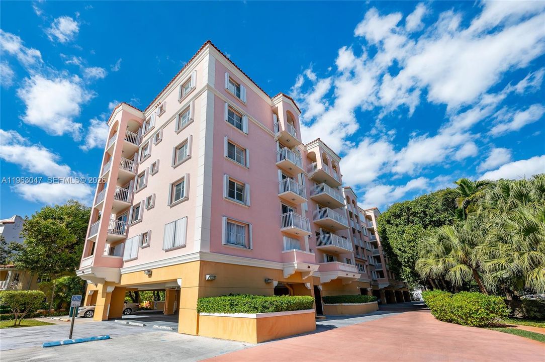 Vendido Recientemente: $485,000 (2 camas, 2 baños, 1030 Pies cuadrados)