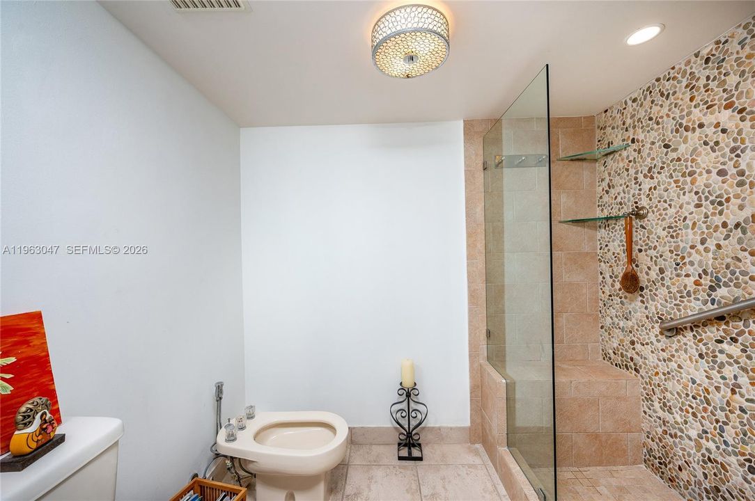 Vendido Recientemente: $485,000 (2 camas, 2 baños, 1030 Pies cuadrados)