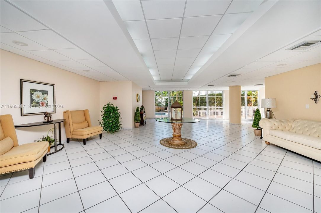 Vendido Recientemente: $485,000 (2 camas, 2 baños, 1030 Pies cuadrados)