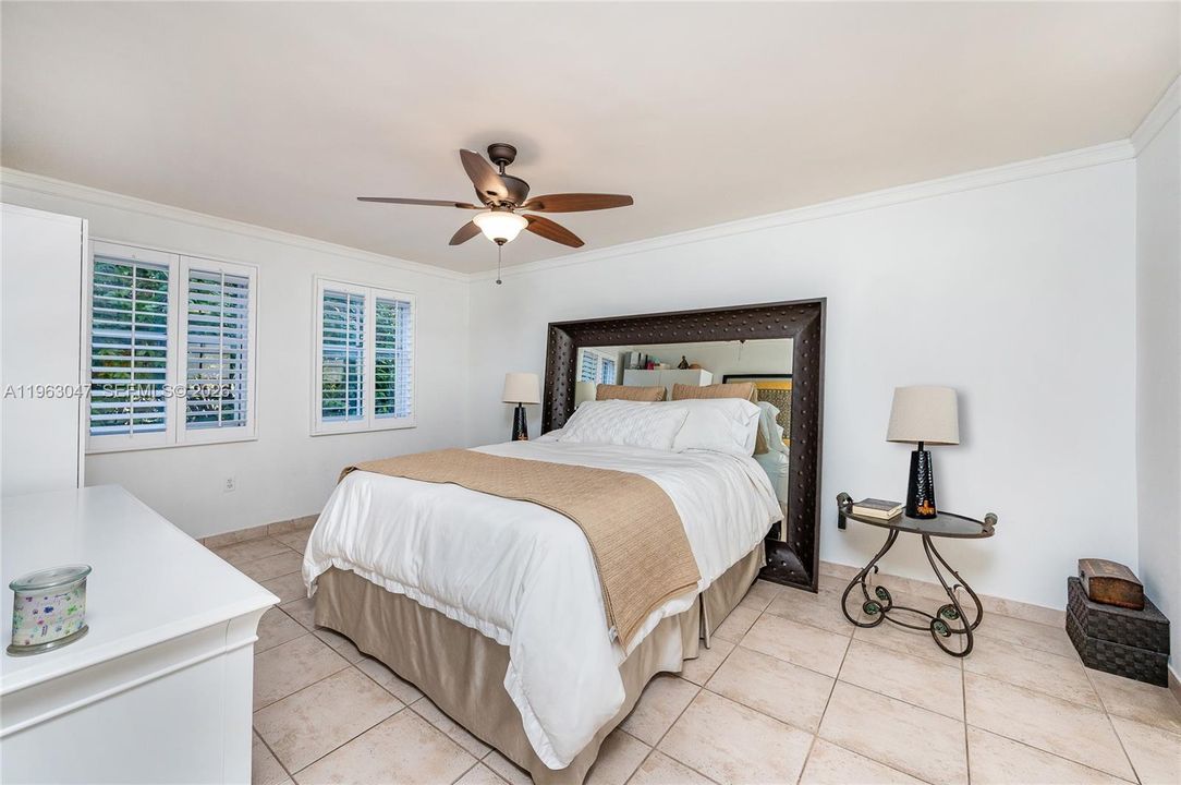 Vendido Recientemente: $485,000 (2 camas, 2 baños, 1030 Pies cuadrados)