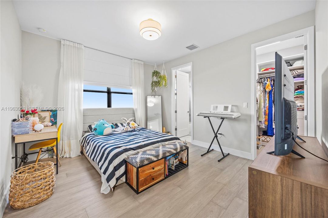 En Venta: $2,390,000 (5 camas, 7 baños, 4484 Pies cuadrados)