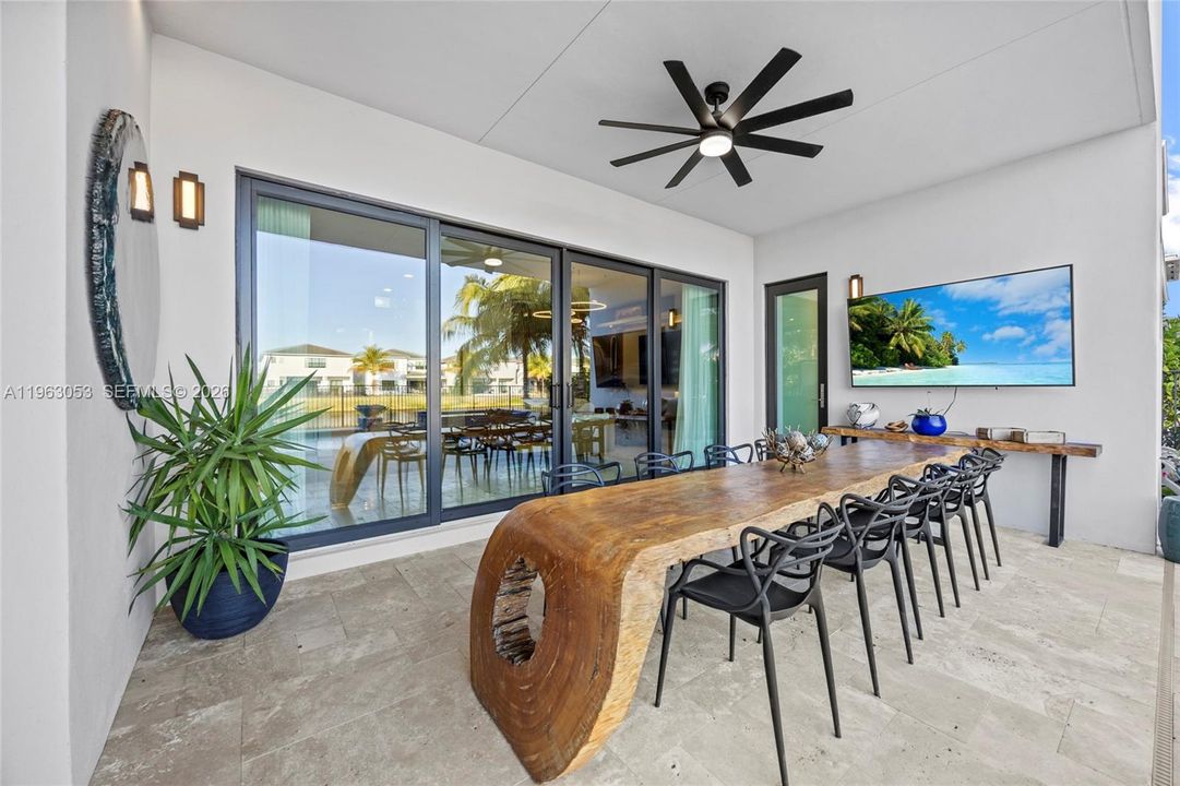 En Venta: $2,390,000 (5 camas, 7 baños, 4484 Pies cuadrados)