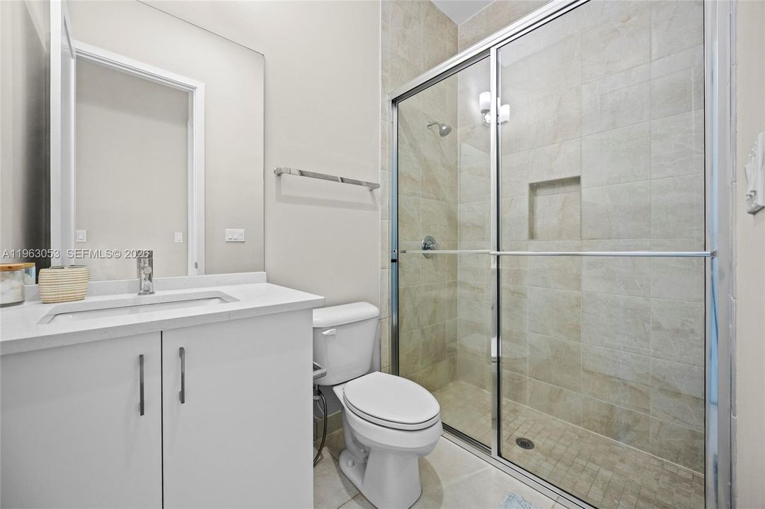 En Venta: $2,390,000 (5 camas, 7 baños, 4484 Pies cuadrados)