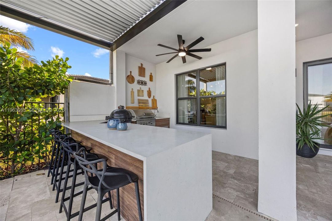 En Venta: $2,390,000 (5 camas, 7 baños, 4484 Pies cuadrados)