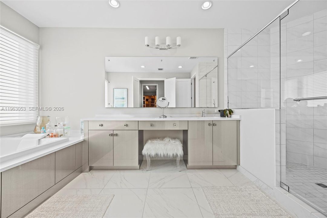 En Venta: $2,390,000 (5 camas, 7 baños, 4484 Pies cuadrados)