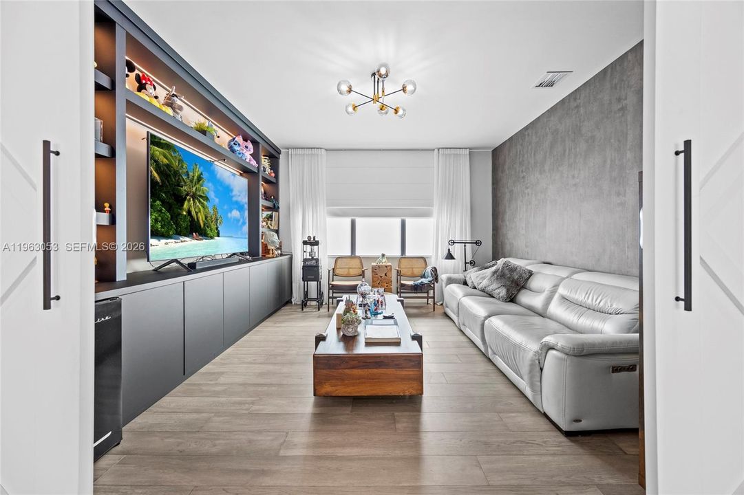 En Venta: $2,390,000 (5 camas, 7 baños, 4484 Pies cuadrados)