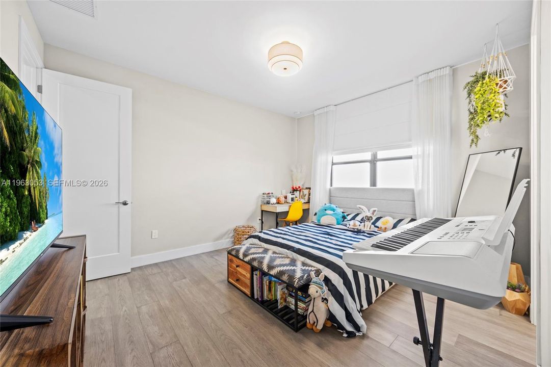 En Venta: $2,390,000 (5 camas, 7 baños, 4484 Pies cuadrados)