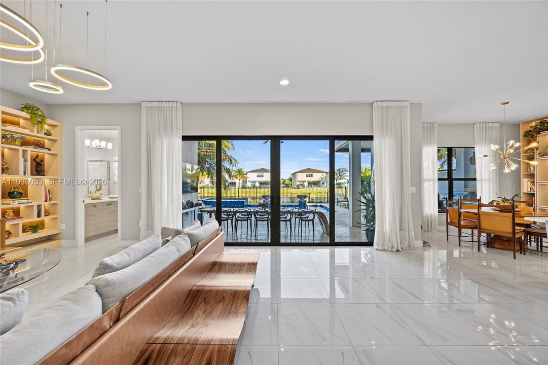 En Venta: $2,390,000 (5 camas, 7 baños, 4484 Pies cuadrados)