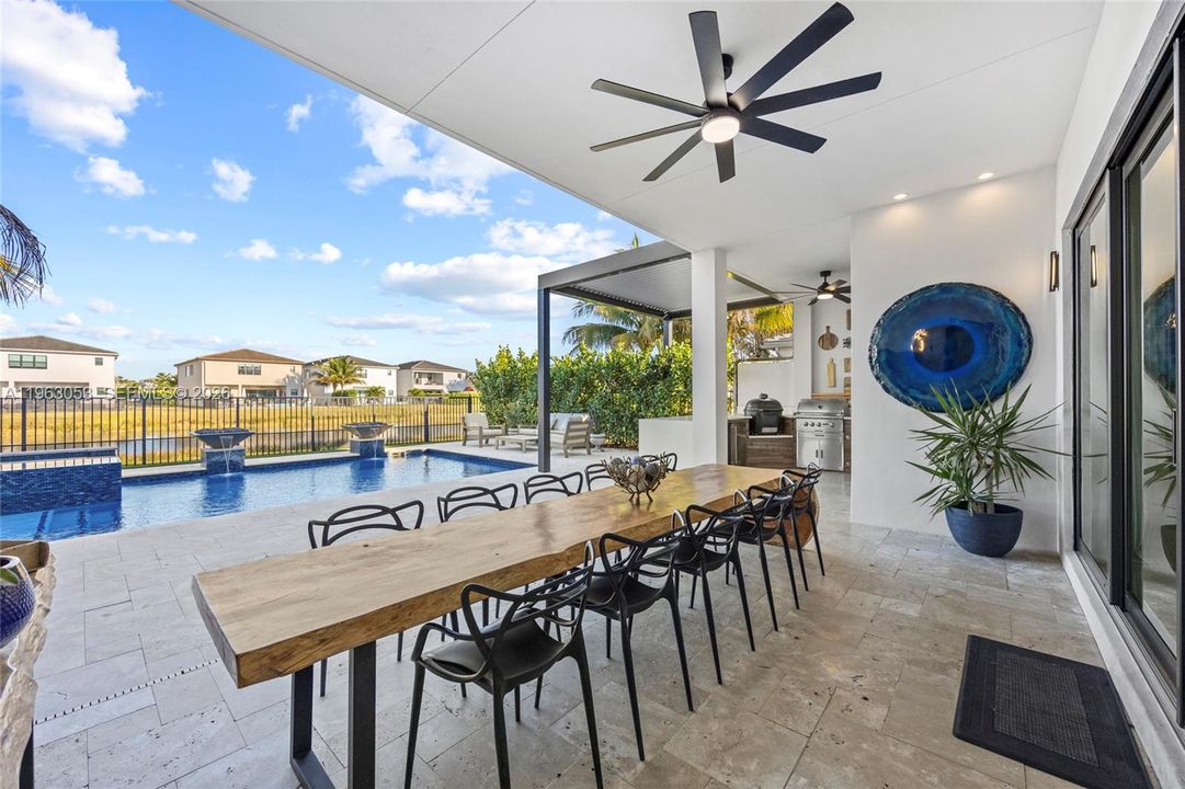 En Venta: $2,390,000 (5 camas, 7 baños, 4484 Pies cuadrados)
