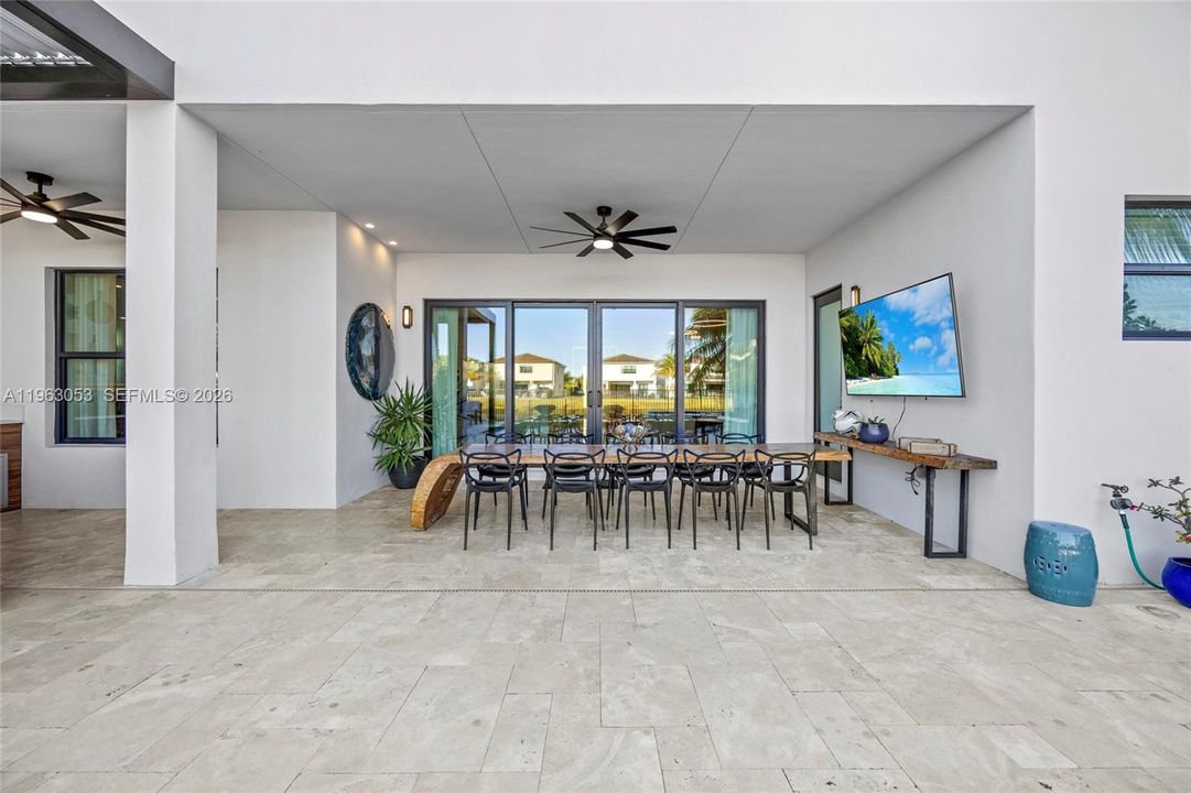 En Venta: $2,390,000 (5 camas, 7 baños, 4484 Pies cuadrados)