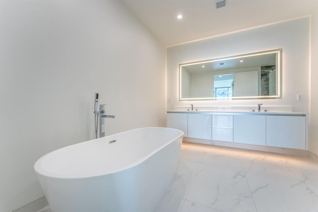 Primary Ensuite Bathroom
