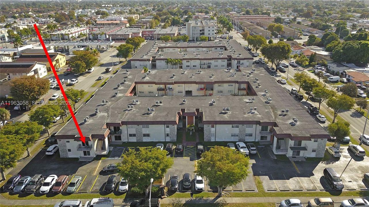 For Sale: $239,900 (2 beds, 1 baths, 910 Square Feet)