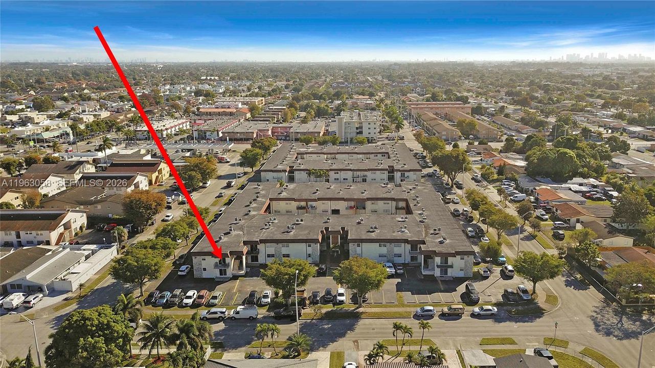 For Sale: $239,900 (2 beds, 1 baths, 910 Square Feet)