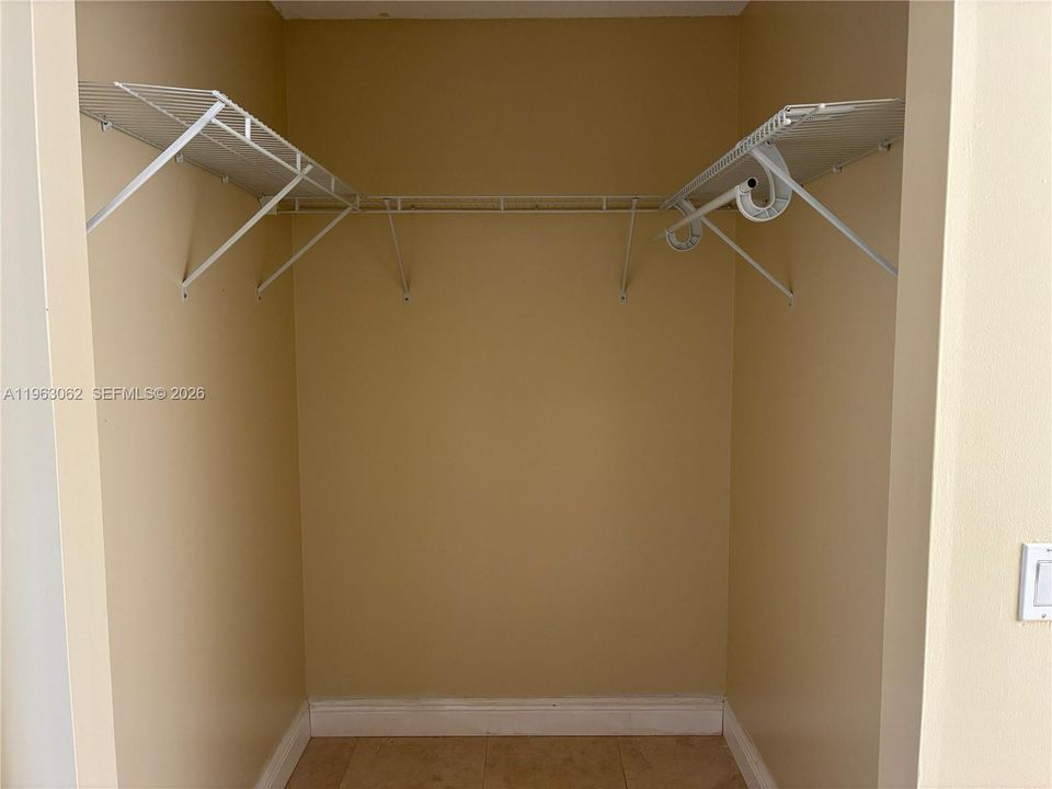 出租: $1,550 (1 贝兹, 1 浴室, 455 平方英尺)