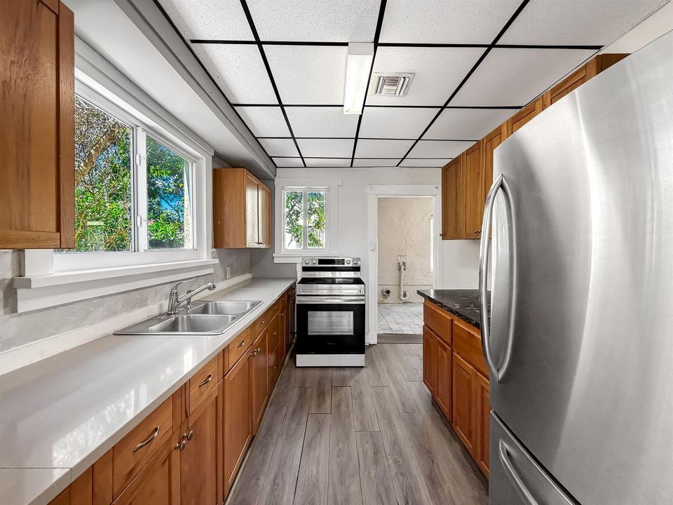 KITCHEN