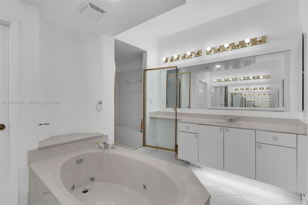 Недавно продано: $529,000 (3 спален, 2 ванн, 1710 Квадратных фут)